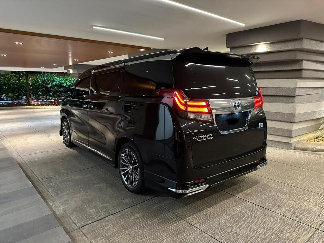 Alphard Executive Lounge thumbnail 5