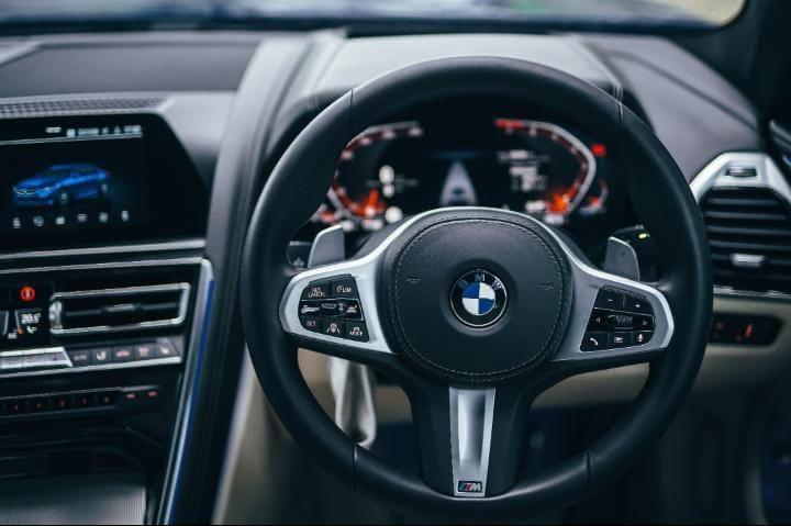 BMW 840i thumbnail 2