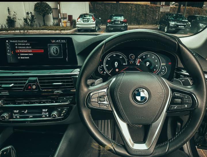 BMW G30 530e thumbnail 2