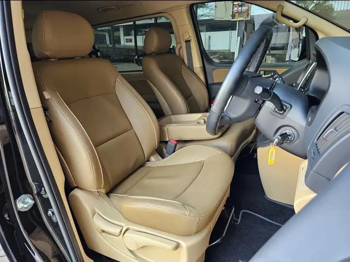 Hyundai Starex Premium thumbnail 3