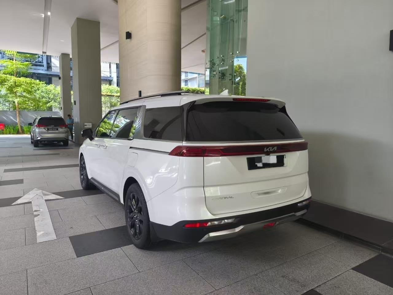 Kia Carnival 2024 thumbnail 5