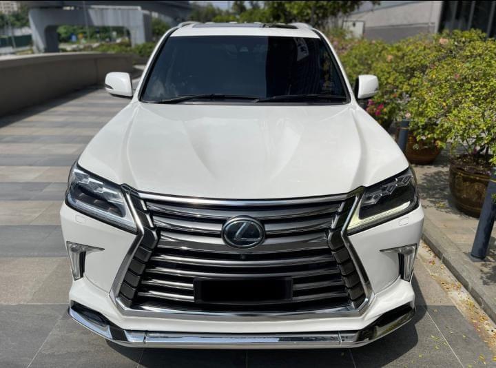 Lexus LX570 thumbnail 5