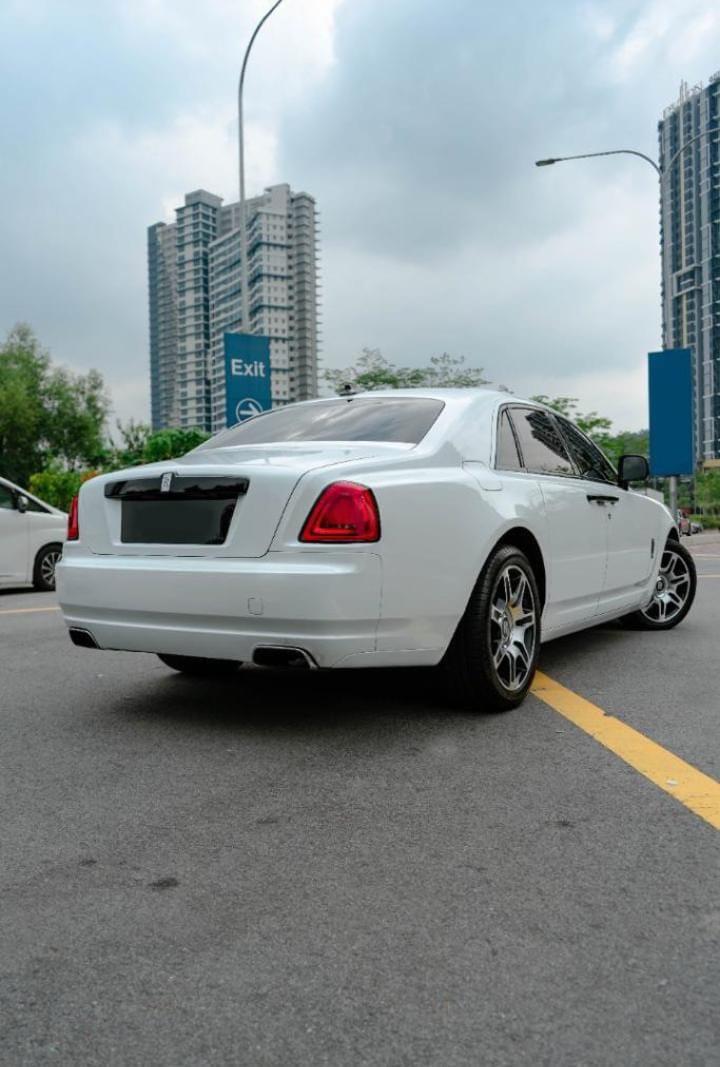 Rolls Royce Ghost thumbnail 6
