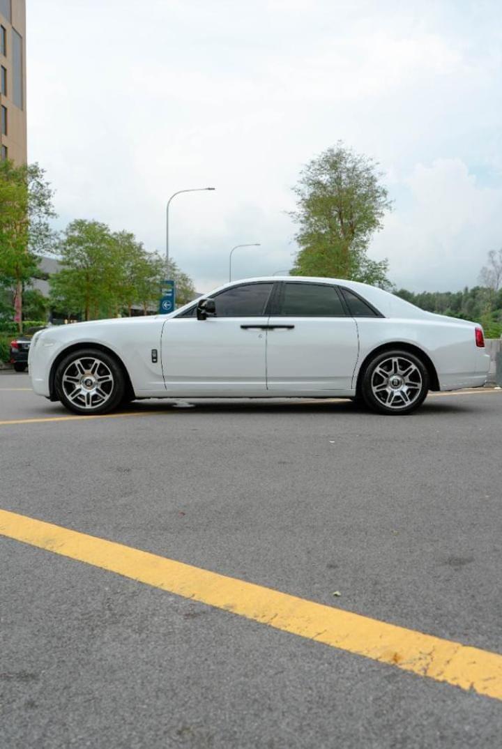 Rolls Royce Ghost thumbnail 5