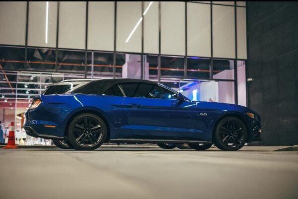 Mustang 2.3 Convertible - Image 4